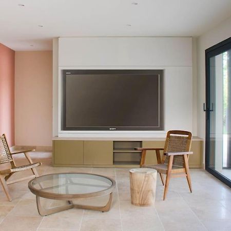 Villa Des Jacinthes Tarascon Eksteriør billede