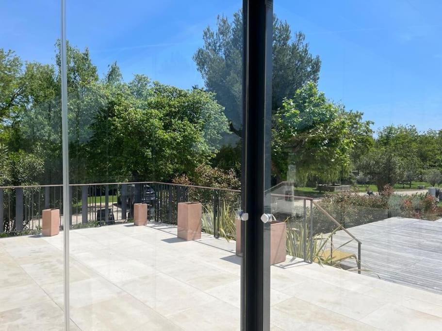 Villa Des Jacinthes Tarascon Eksteriør billede